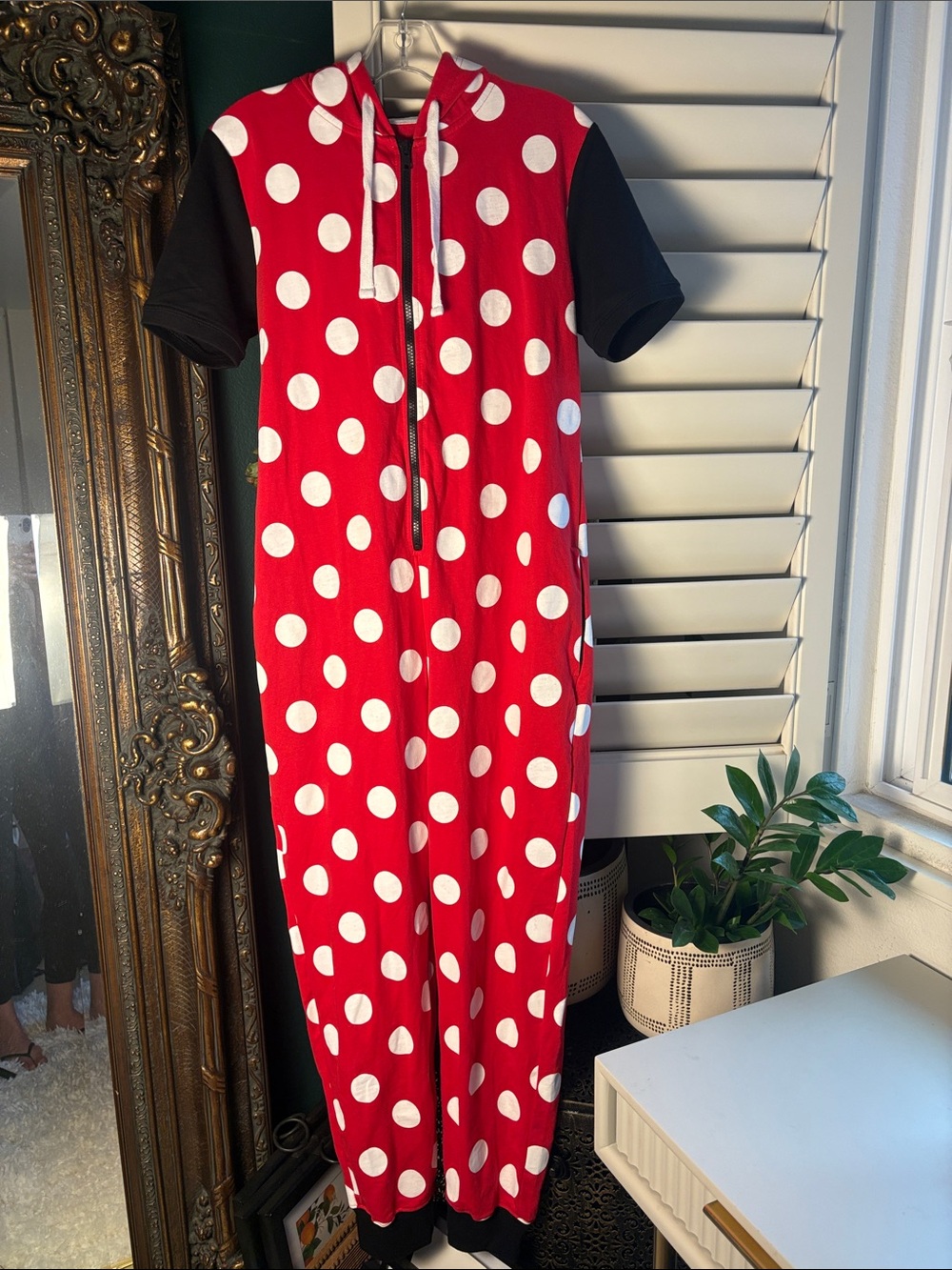 Disney Parks Minnie Mouse Polka Dot Hooded Onesie Jumpsuit or Pajamas size Small